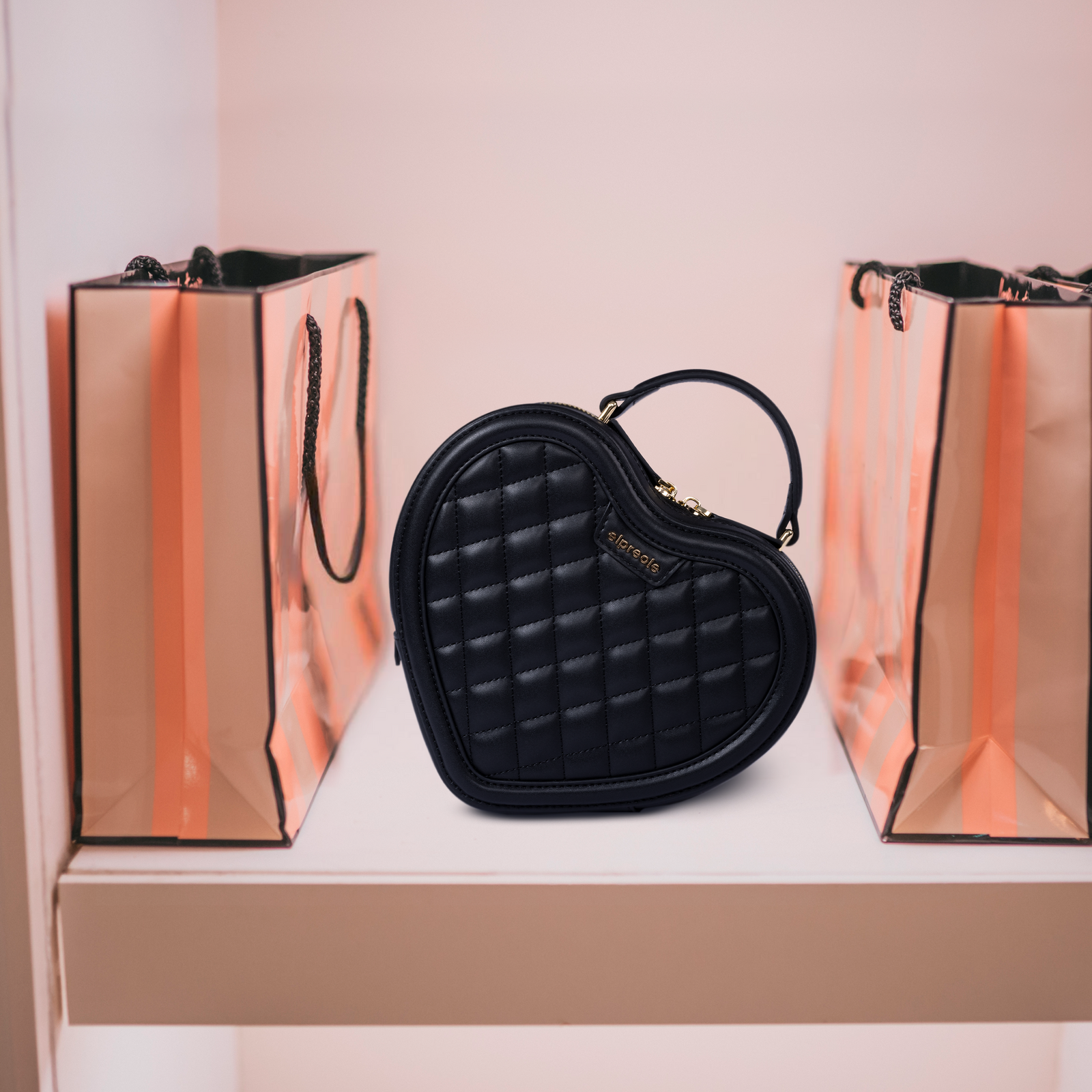 10 Reasons the Amia Heart-Shaped Purse is the Perfect Holiday Gift